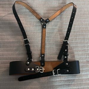 Leather harness size M women's
